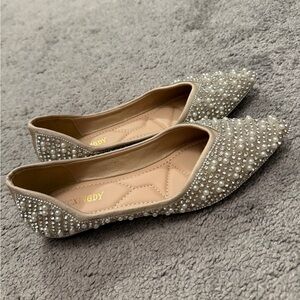 Beige Pearl-Embellished Pointed Toe Flats (6)